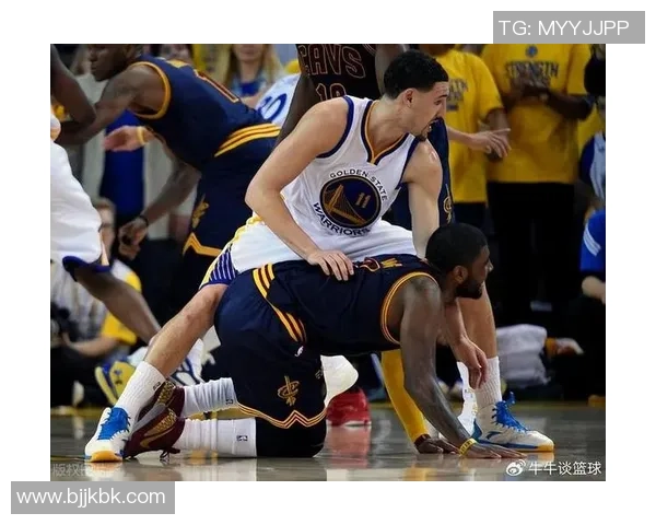 2015年NBA总决赛骑士与勇士第一场第三节精彩回顾与关键时刻分析